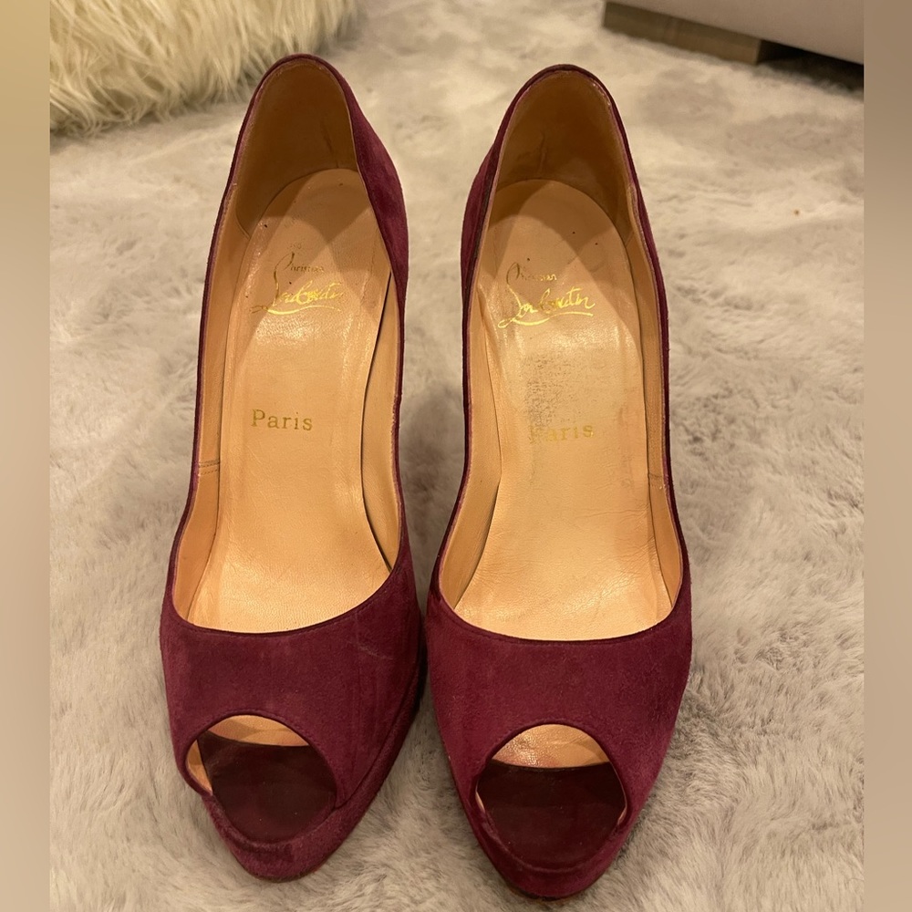 Christian Louboutin Plum Purple size 38 1/2 velvet heels